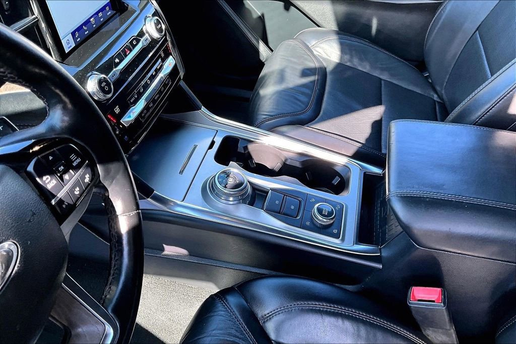 Certified 2021 Ford Explorer Platinum w/ Equipment Group 601A image 16