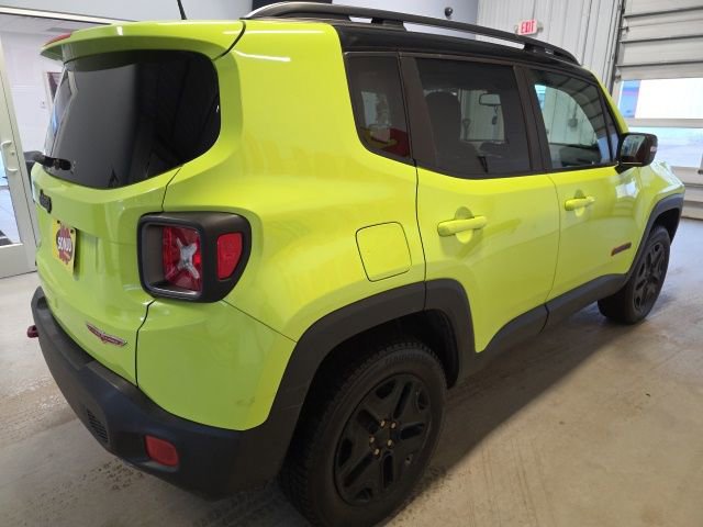 Used 2018 Jeep Renegade Trailhawk image 4