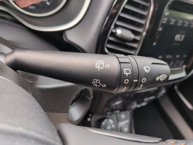 Used 2018 Jeep Compass Limited AWD/4WD image 35