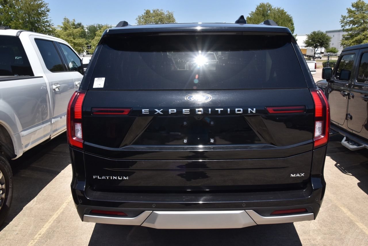 Certified 2025 Ford Expedition Max Platinum w/ Driver's Package AWD/4WD image 7