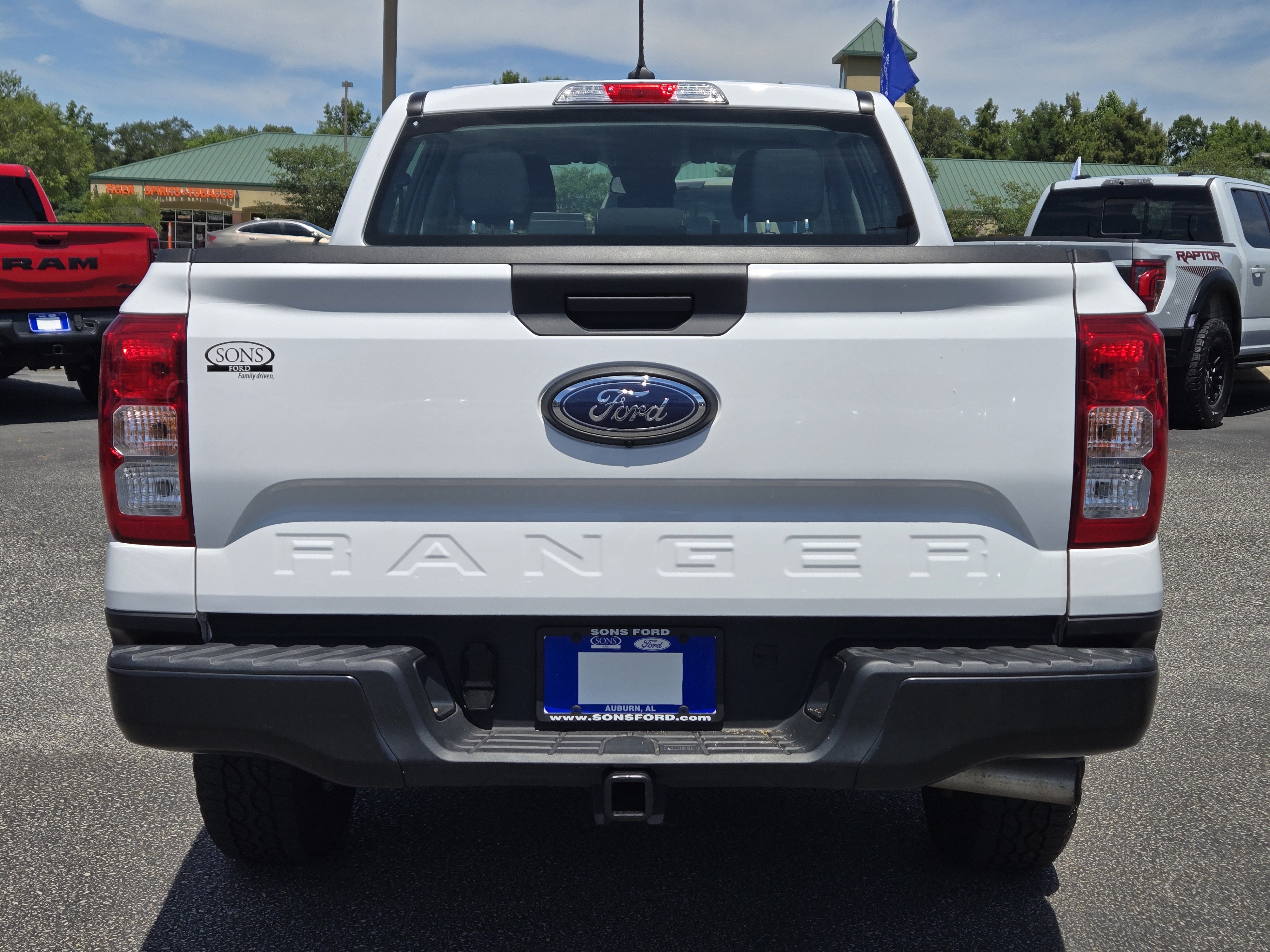 Certified 2025 Ford Ranger XL w/ Trailer Tow Package RWD image 9