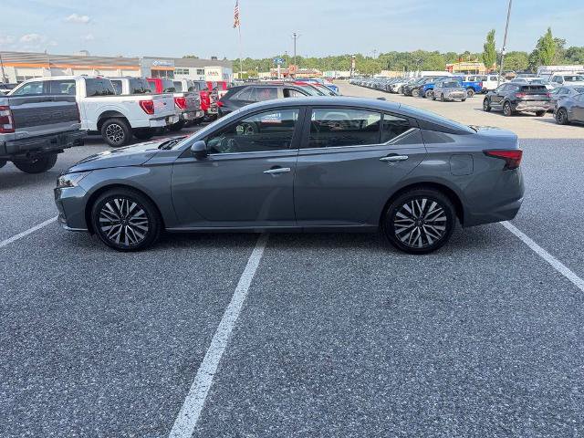 Used 2025 Nissan Altima 2.5 SV FWD image 5