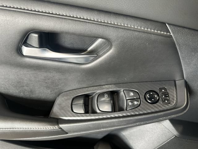 Used 2022 Nissan Sentra SV FWD image 19