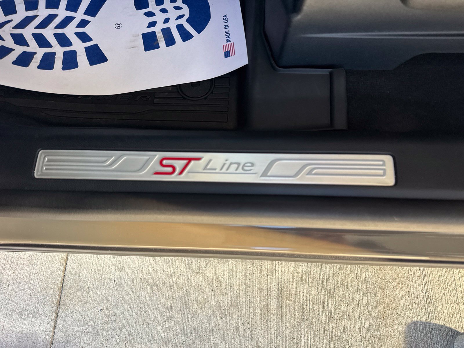 Certified 2026 Ford Explorer ST-Line w/ ST-Line Street Pack AWD/4WD image 25