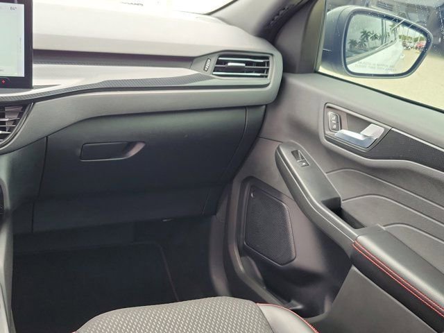 Certified 2023 Ford Escape ST-Line w/ Tech Pack #1 FWD image 22