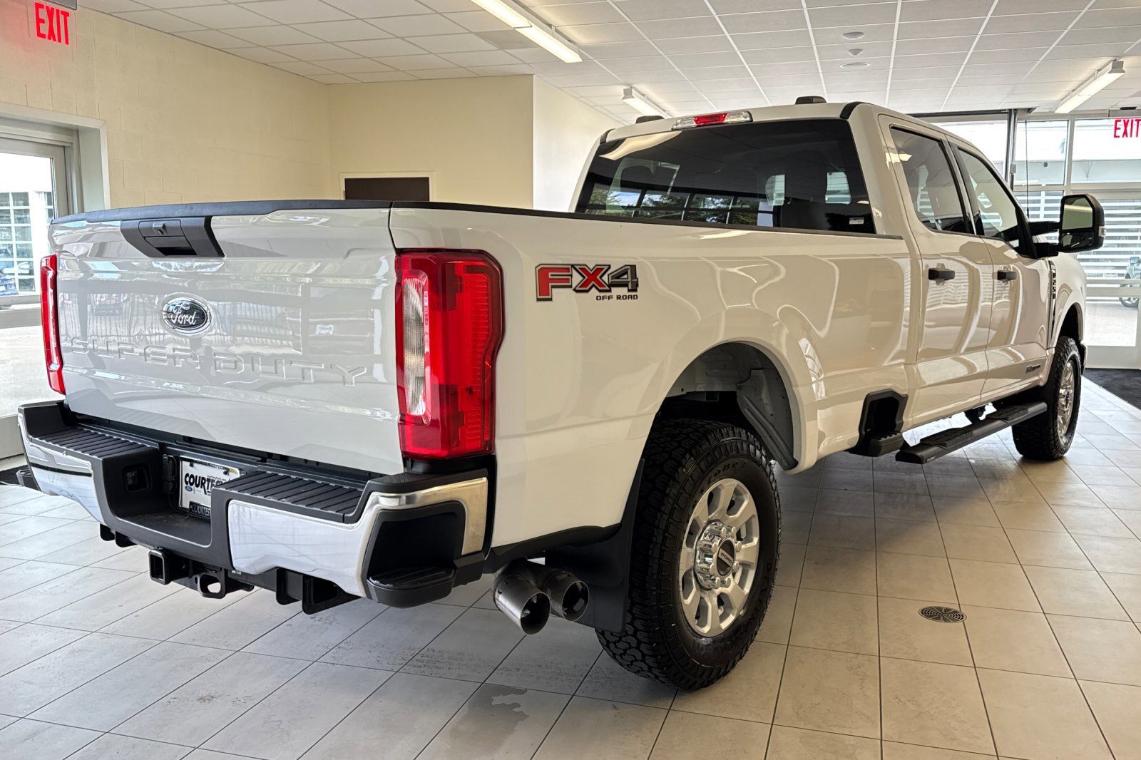 Certified 2024 Ford F250 XLT w/ FX4 Off-Road Package AWD/4WD image 4