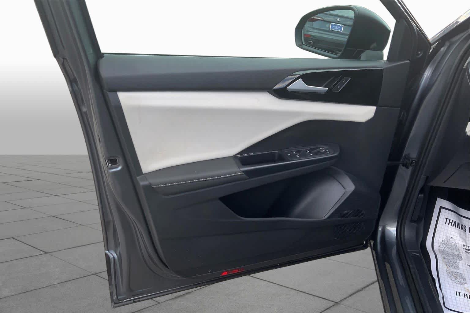 Used 2025 Volkswagen Taos S FWD image 21