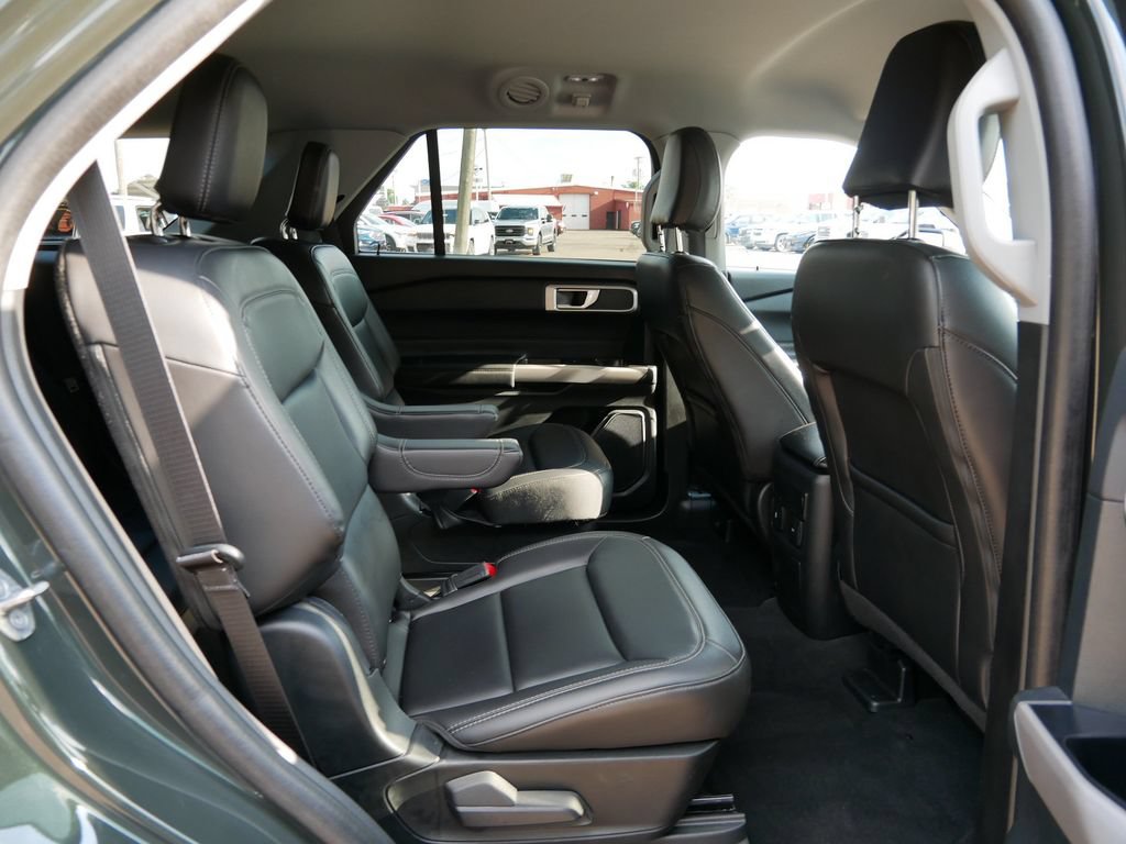 Certified 2023 Ford Explorer XLT w/ Equipment Group 202A AWD/4WD image 9