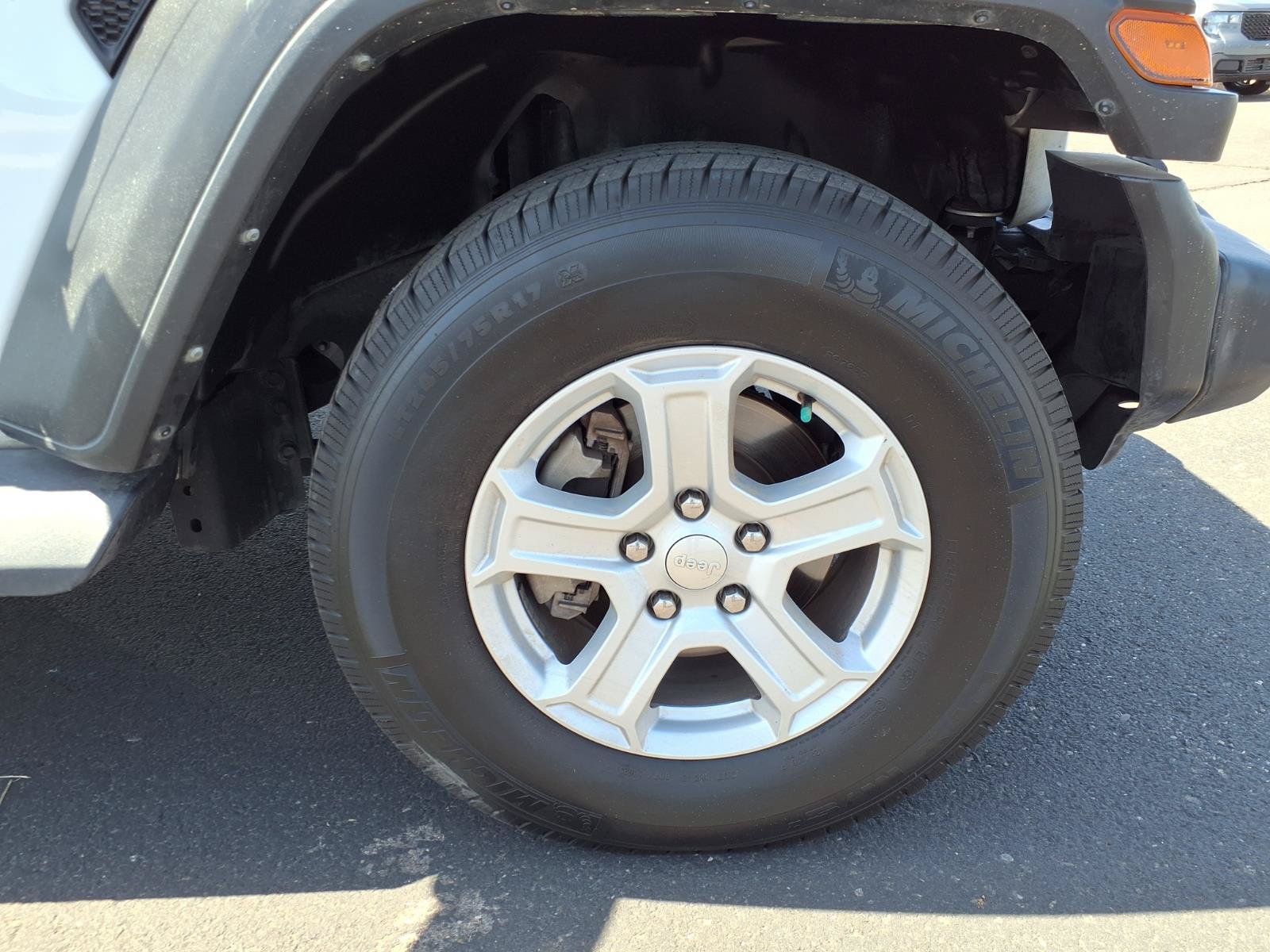 Used 2022 Jeep Wrangler Unlimited Sport AWD/4WD image 9