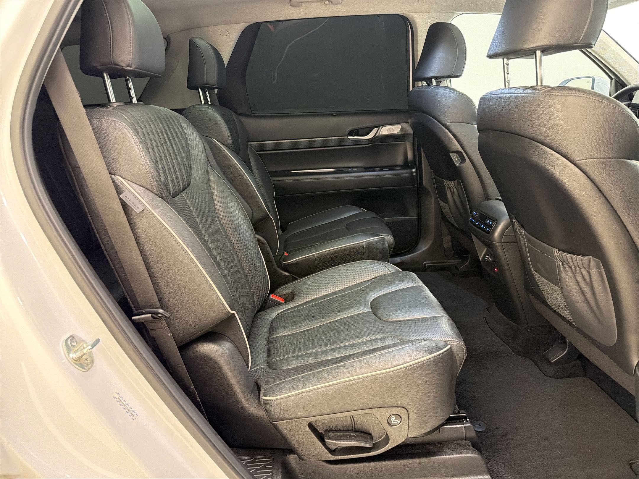 Used 2024 Hyundai Palisade Limited FWD image 30