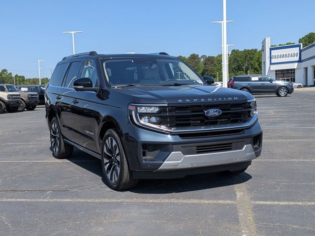 Certified 2025 Ford Expedition Platinum w/ Driver's Package AWD/4WD image 2