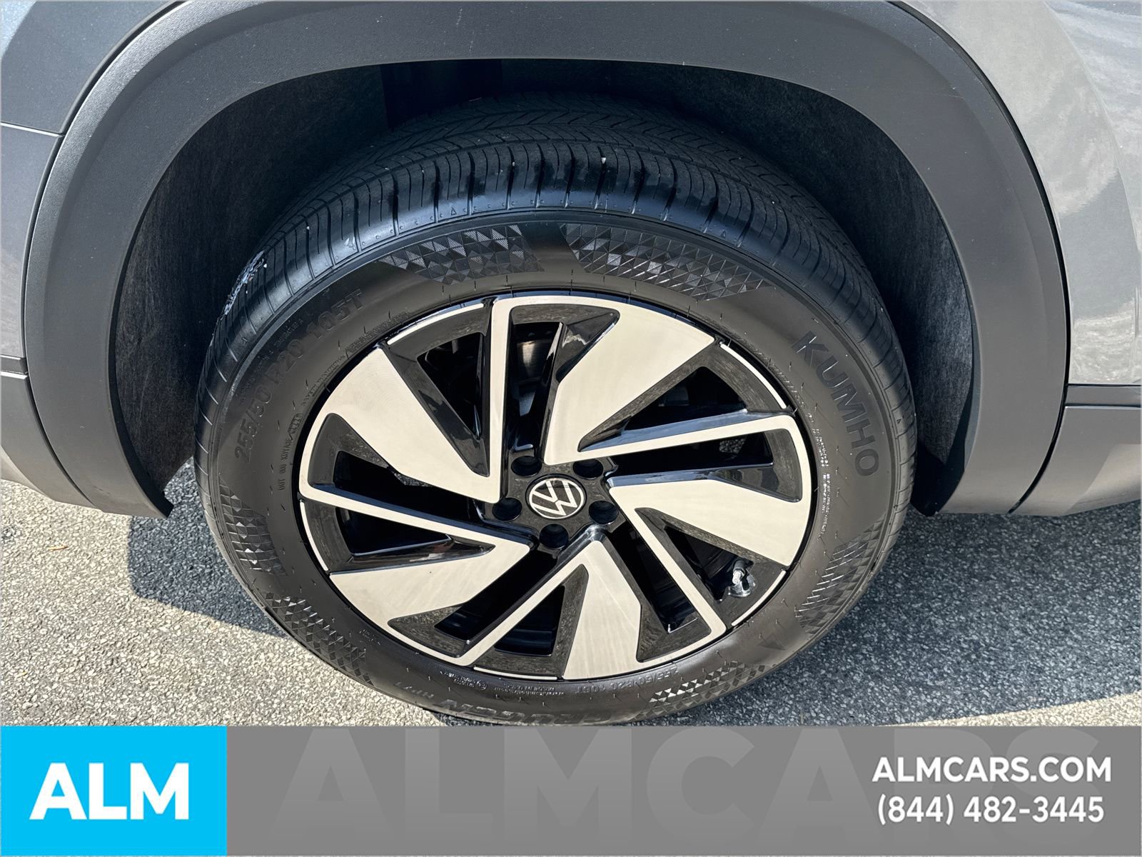 Used 2025 Volkswagen Atlas SE FWD image 22
