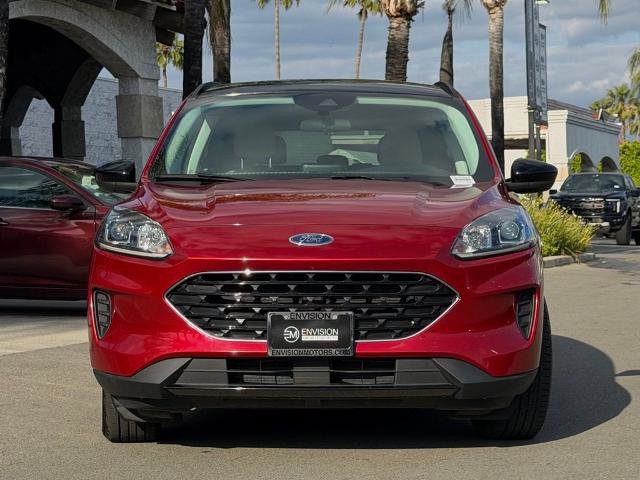 Certified 2022 Ford Escape SE w/ SE Sport Appearance Package FWD image 3