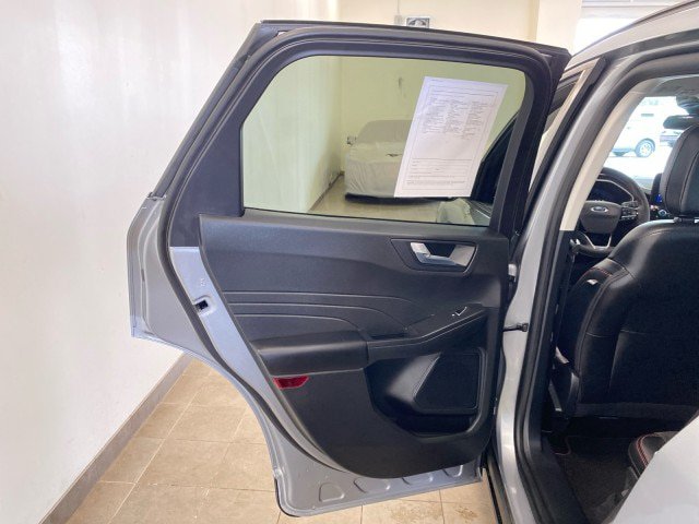 Certified 2022 Ford Escape SEL w/ SEL Stealth AWD Package image 10