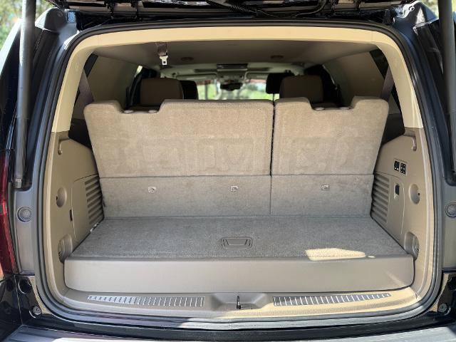 Used 2020 Chevrolet Tahoe Premier w/ Premier 6.2L Value Package AWD/4WD image 7
