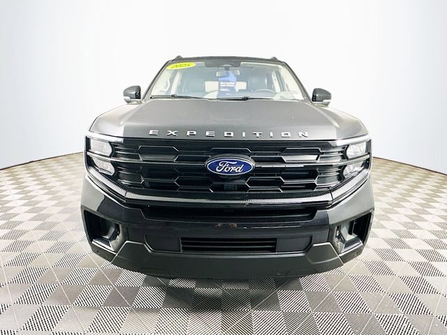 Certified 2025 Ford Expedition Max Active AWD/4WD image 5