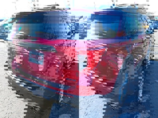 Certified 2021 Ford Explorer Platinum w/ Equipment Group 601A image 8