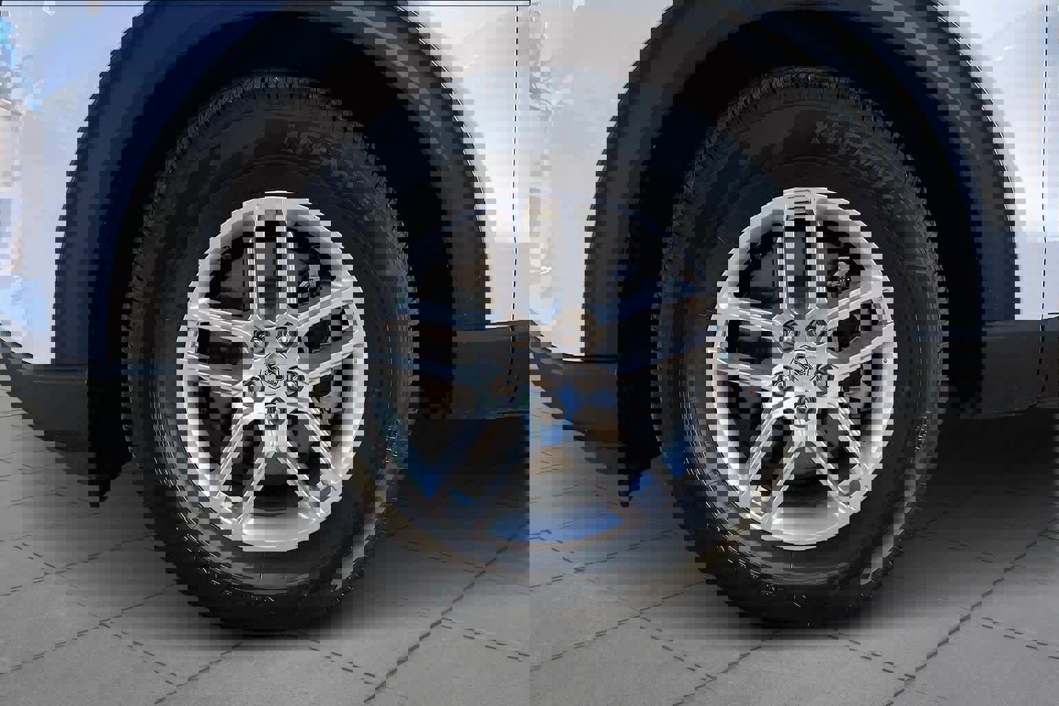 Certified 2025 Ford Explorer Active image 13