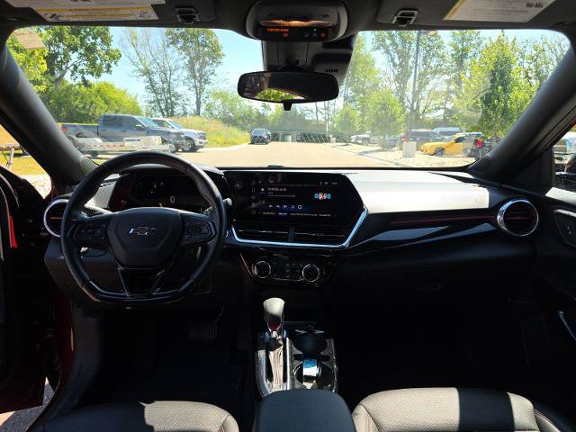Used 2024 Chevrolet Trax RS FWD image 10