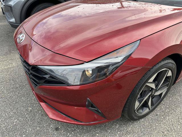 Used 2023 Hyundai Elantra SEL w/ Convenience Package FWD image 16