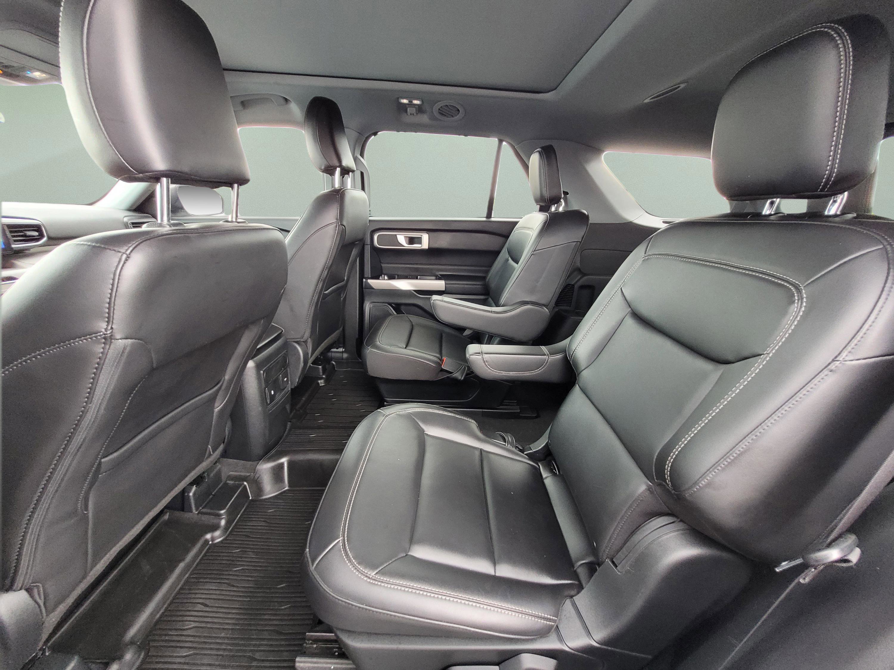 Certified 2023 Ford Explorer XLT w/ Equipment Group 202A AWD/4WD image 15