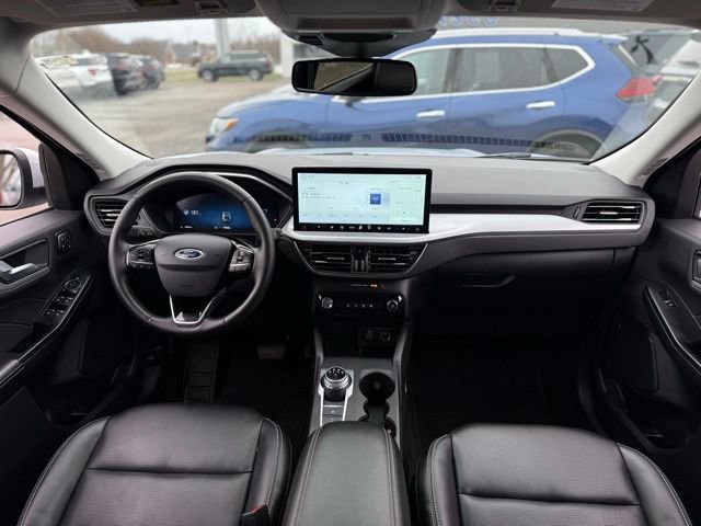Certified 2025 Ford Escape Platinum image 3