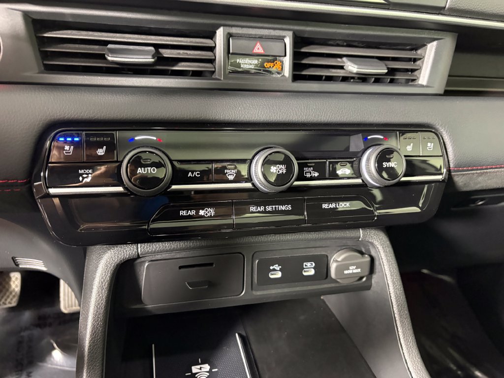 Used 2026 Honda Pilot Black Edition image 19