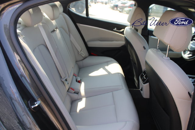Used 2023 Genesis G70 2.0T RWD image 13