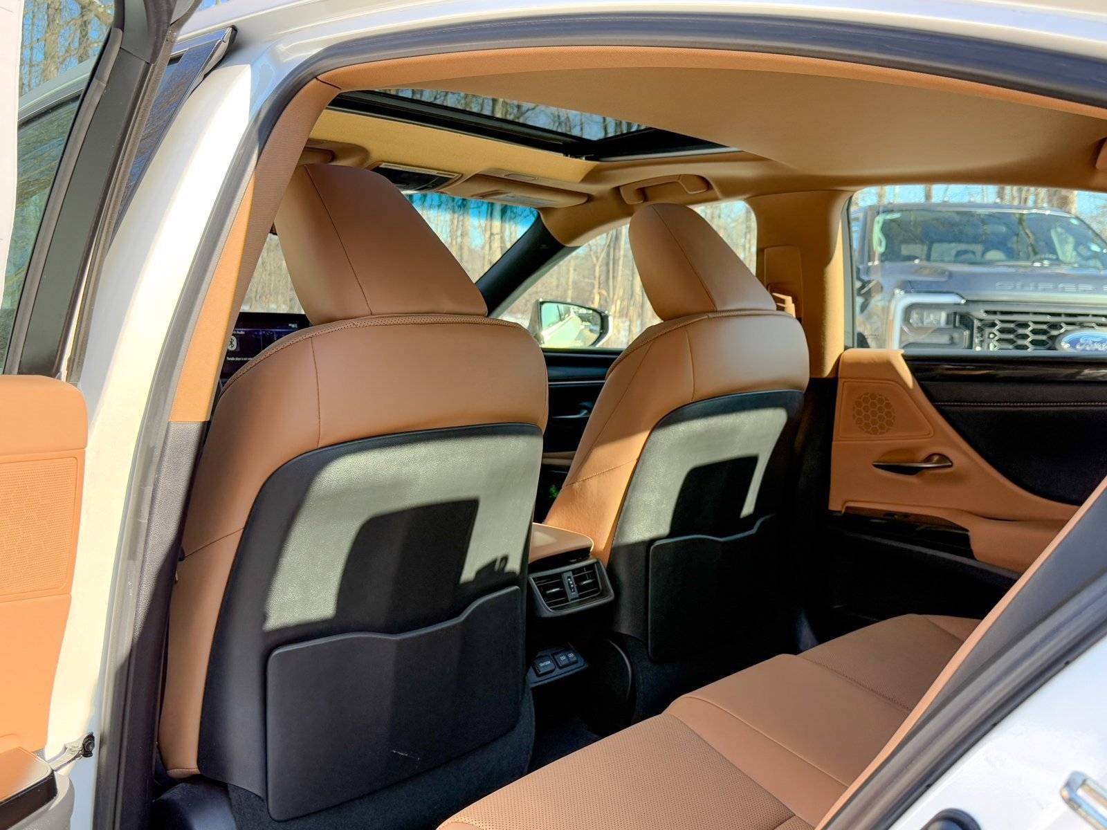 Used 2022 Lexus ES 350 image 18