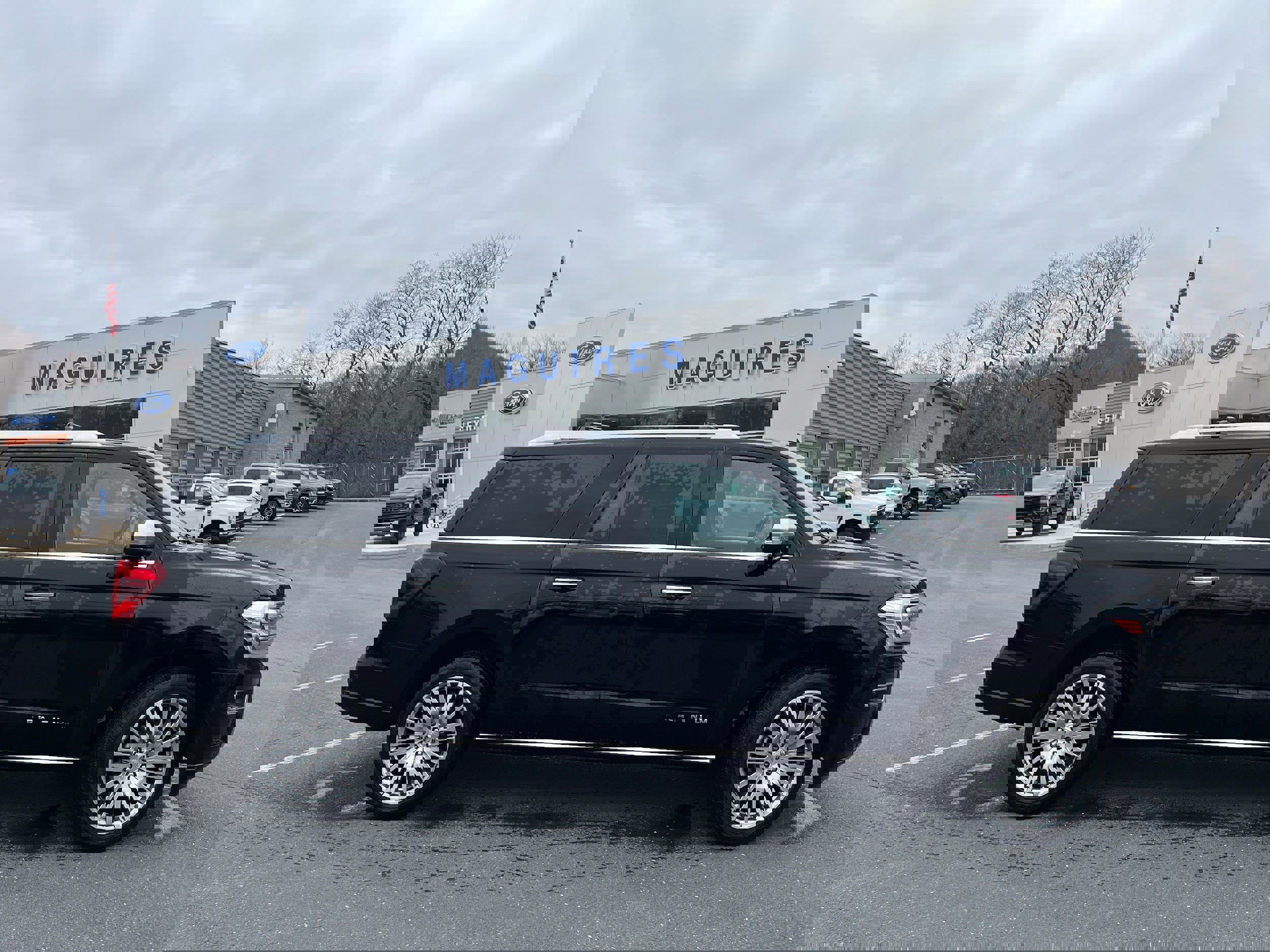 Certified 2023 Ford Expedition Max Platinum image 5