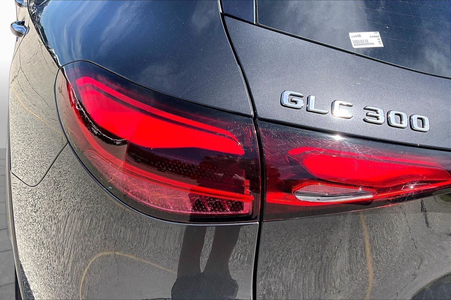 Used 2024 Mercedes-Benz GLC 300 4MATIC image 28