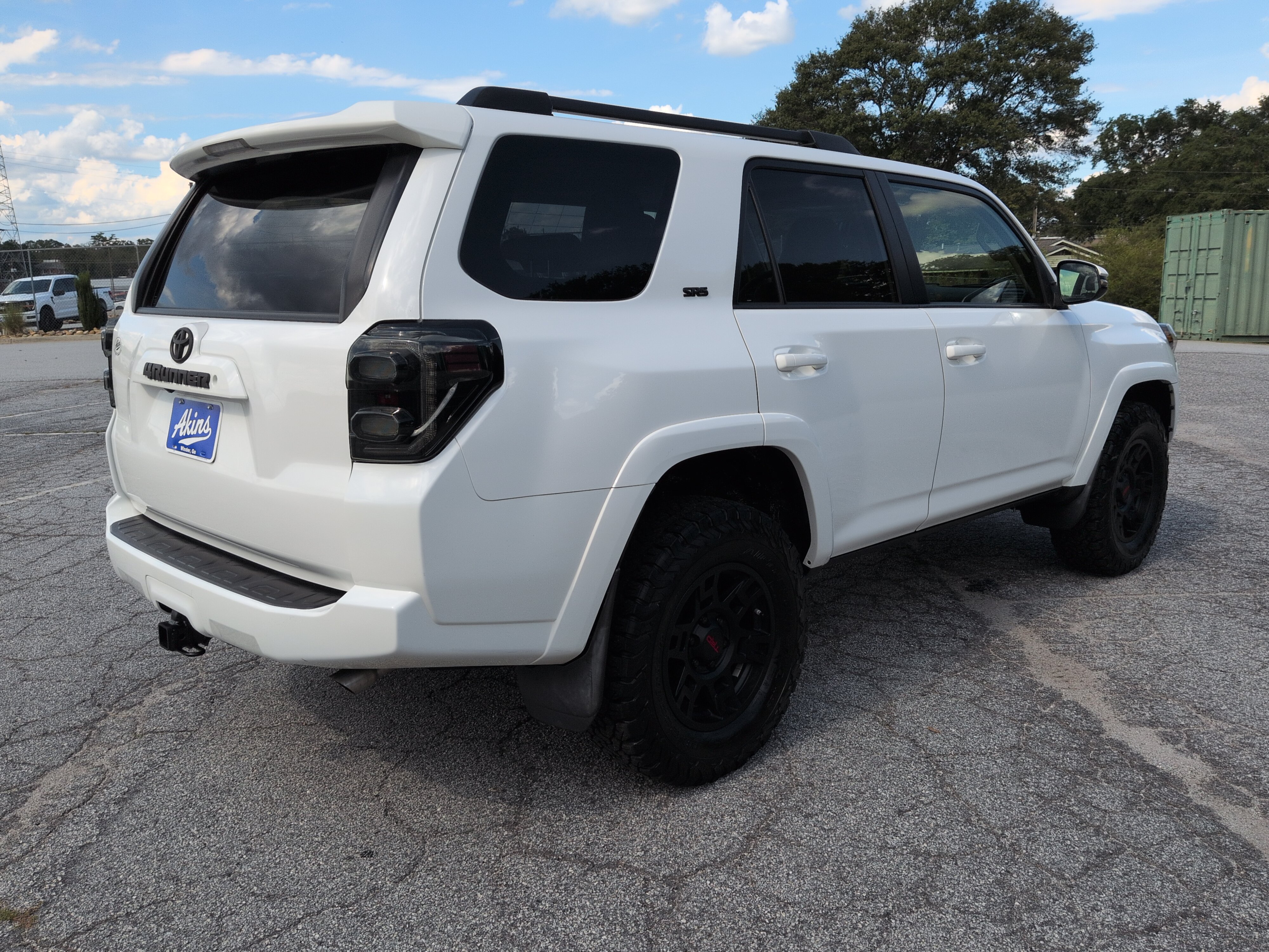 Used 2018 Toyota 4Runner SR5 Premium AWD/4WD image 3