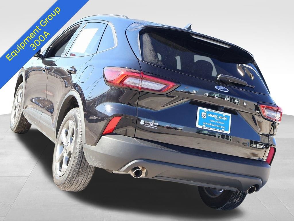 Certified 2025 Ford Escape ST-Line image 3
