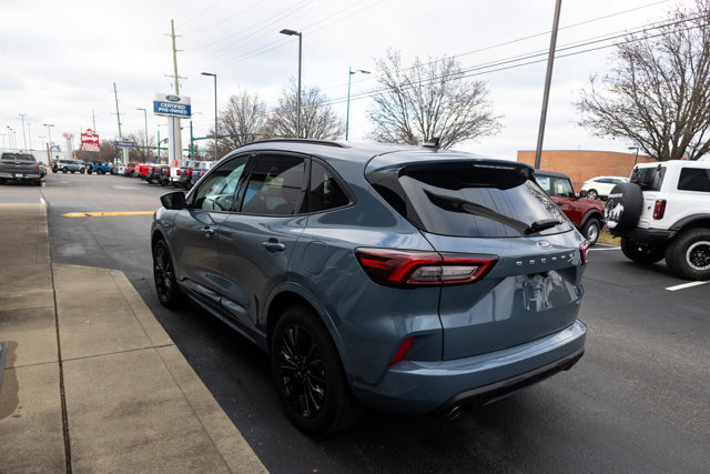 Certified 2025 Ford Escape ST-Line Elite w/ Premium Technology Package image 2