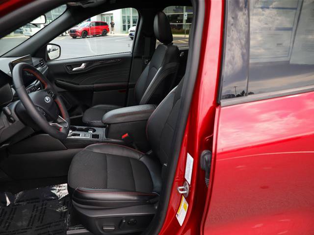 Certified 2024 Ford Escape ST-Line w/ Tech Pack #1 AWD/4WD image 2