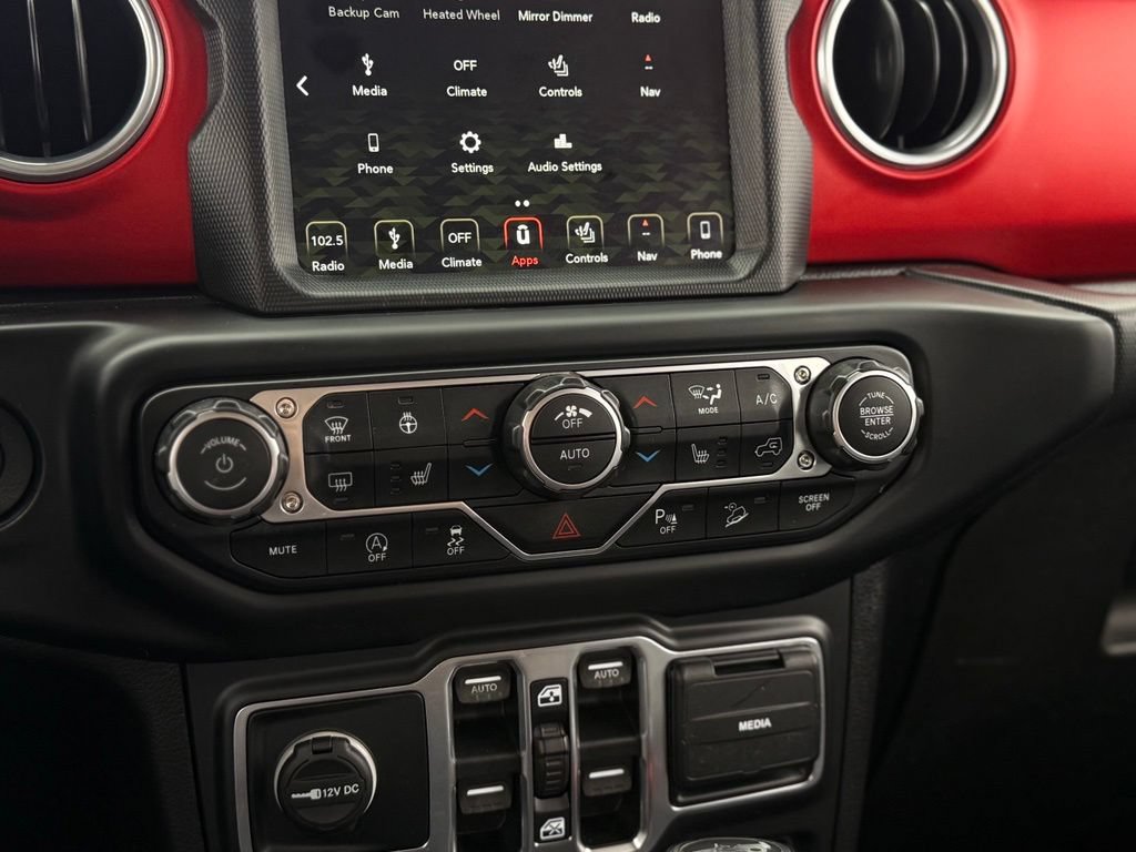 Used 2018 Jeep Wrangler Unlimited Rubicon w/ Uconnect 4C Nav & Sound Group AWD/4WD image 22