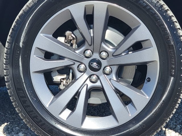Certified 2022 Ford Explorer XLT w/ Equipment Group 202A AWD/4WD image 17