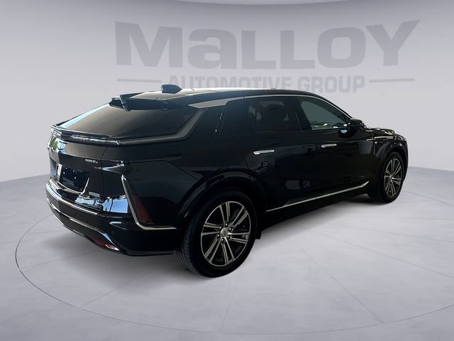 Used 2024 Cadillac Lyriq Luxury AWD/4WD image 5