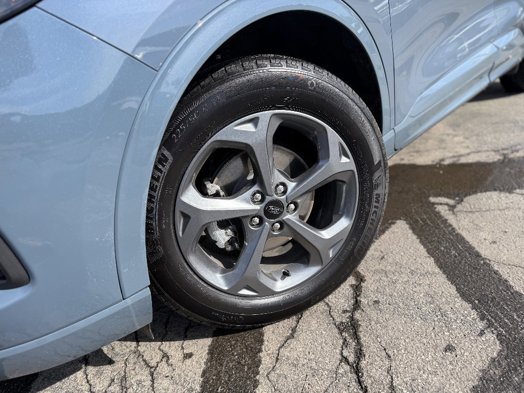 Certified 2024 Ford Escape ST-Line w/ Tech Pack #1 image 9