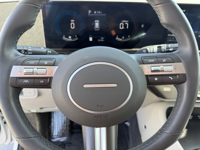 Used 2025 Hyundai Kona SEL FWD image 13