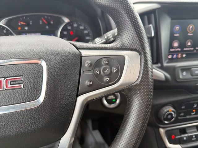 Used 2024 GMC Terrain SLE image 39
