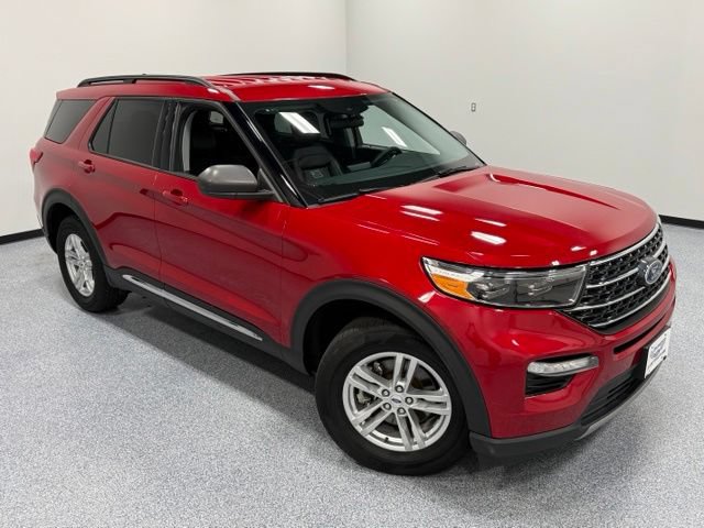 Certified 2023 Ford Explorer XLT w/ Equipment Group 202A AWD/4WD image 38