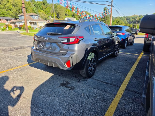Used 2025 Subaru Crosstrek 2.5i Premium AWD/4WD image 3