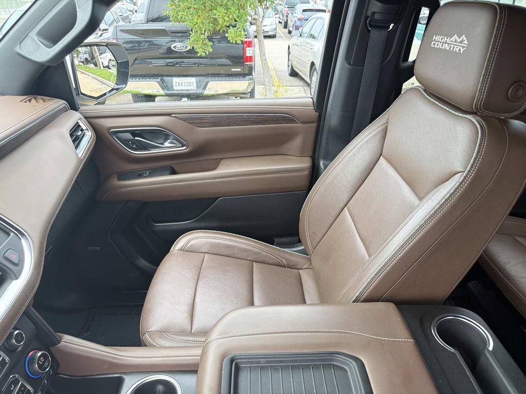 Used 2023 Chevrolet Suburban High Country w/ LPO, Illumination Package RWD image 20