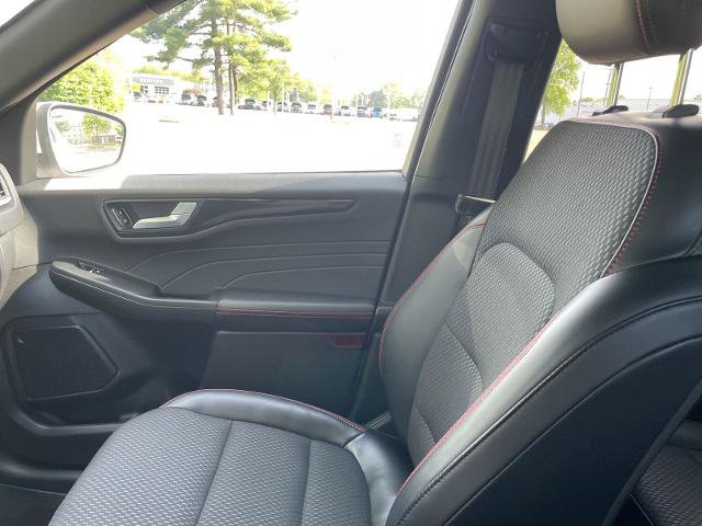 Certified 2023 Ford Escape ST-Line Elite AWD/4WD image 21