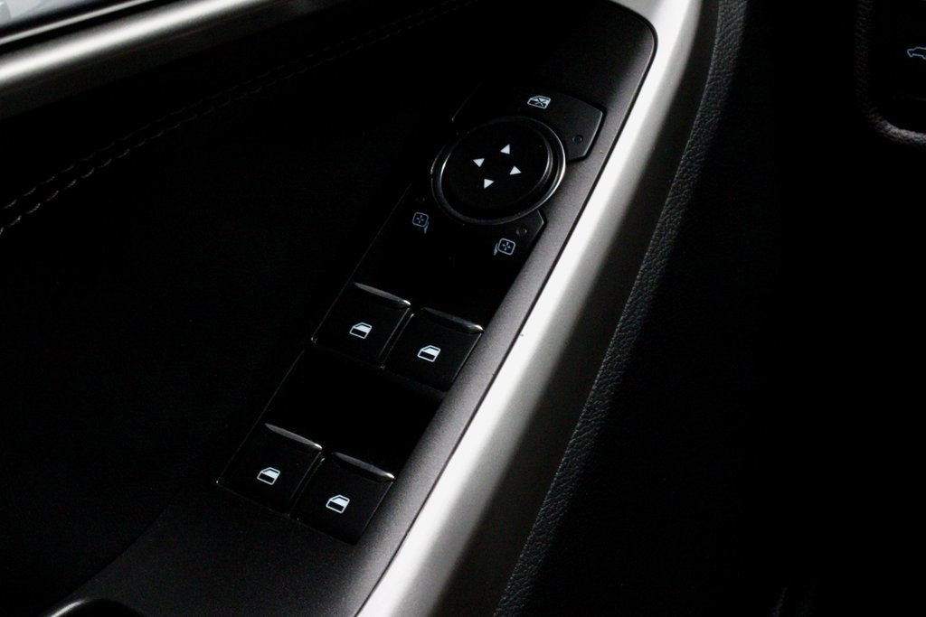 Certified 2022 Ford Explorer XLT w/ Equipment Group 202A image 28