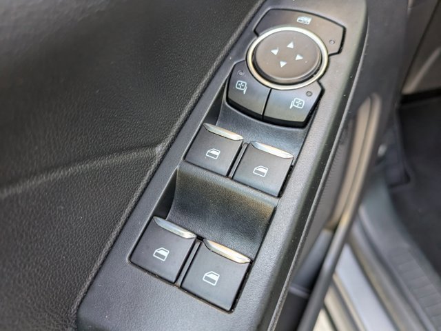 Certified 2022 Ford Escape SE image 19