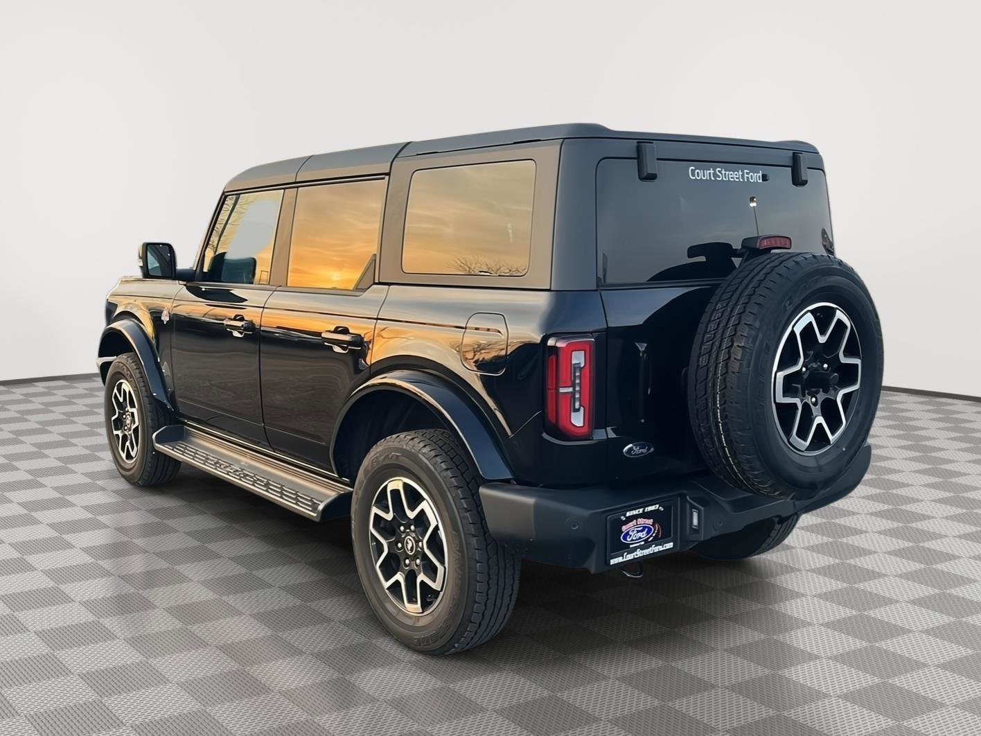Certified 2025 Ford Bronco Outer Banks AWD/4WD image 7