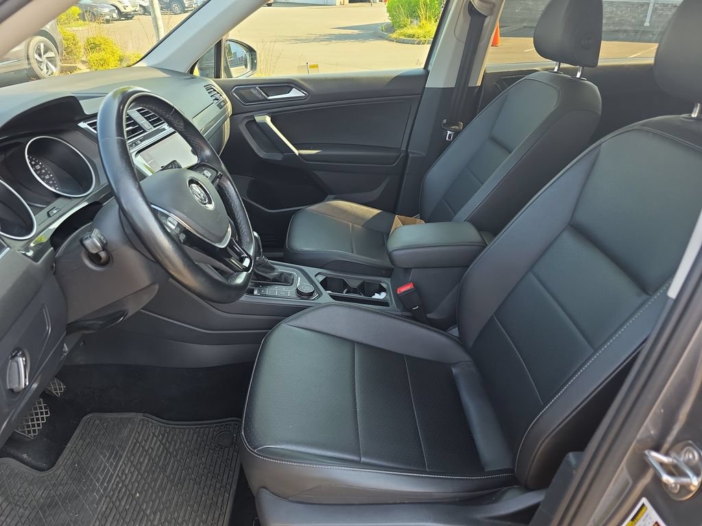 Used 2018 Volkswagen Tiguan SE AWD/4WD image 5