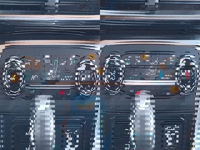 Certified 2021 Ford EcoSport SE image 29